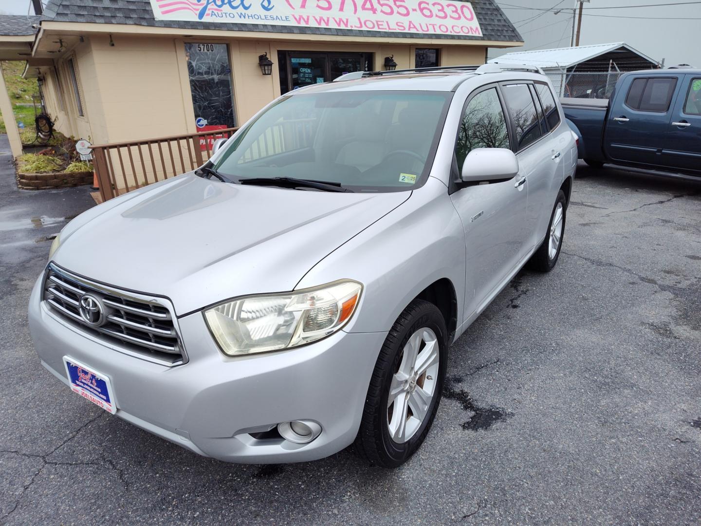 2009 Silver Toyota Highlander (JTEES42AX92) , located at 5700 Curlew Drive, Norfolk, VA, 23502, (757) 455-6330, 36.841885, -76.209412 - Photo#5